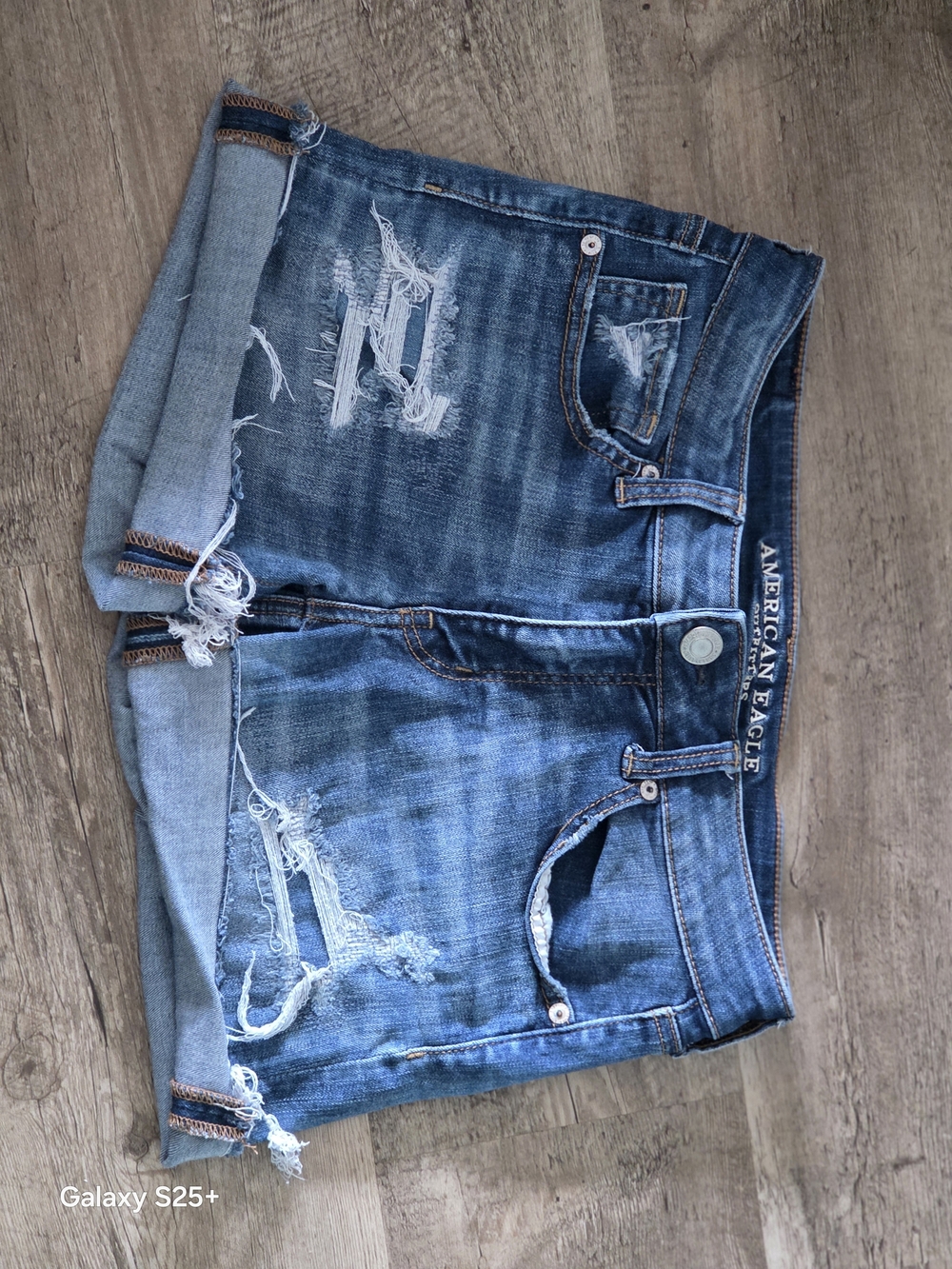 American Eagle Dark Blue Denim Midi Shorts, Size 6, In Great Condition